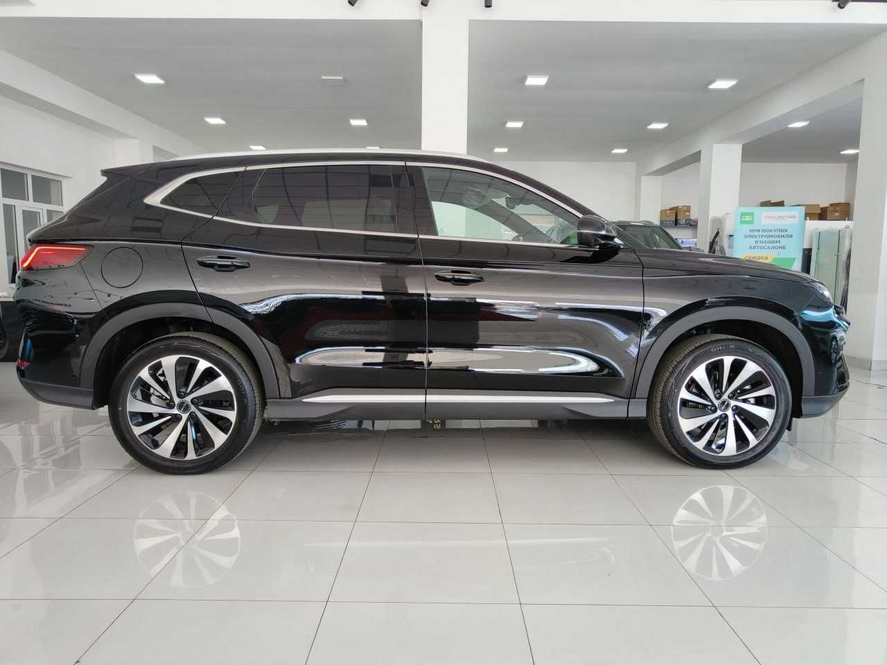 BYD Song Pluss flagship 2024 yer grey version