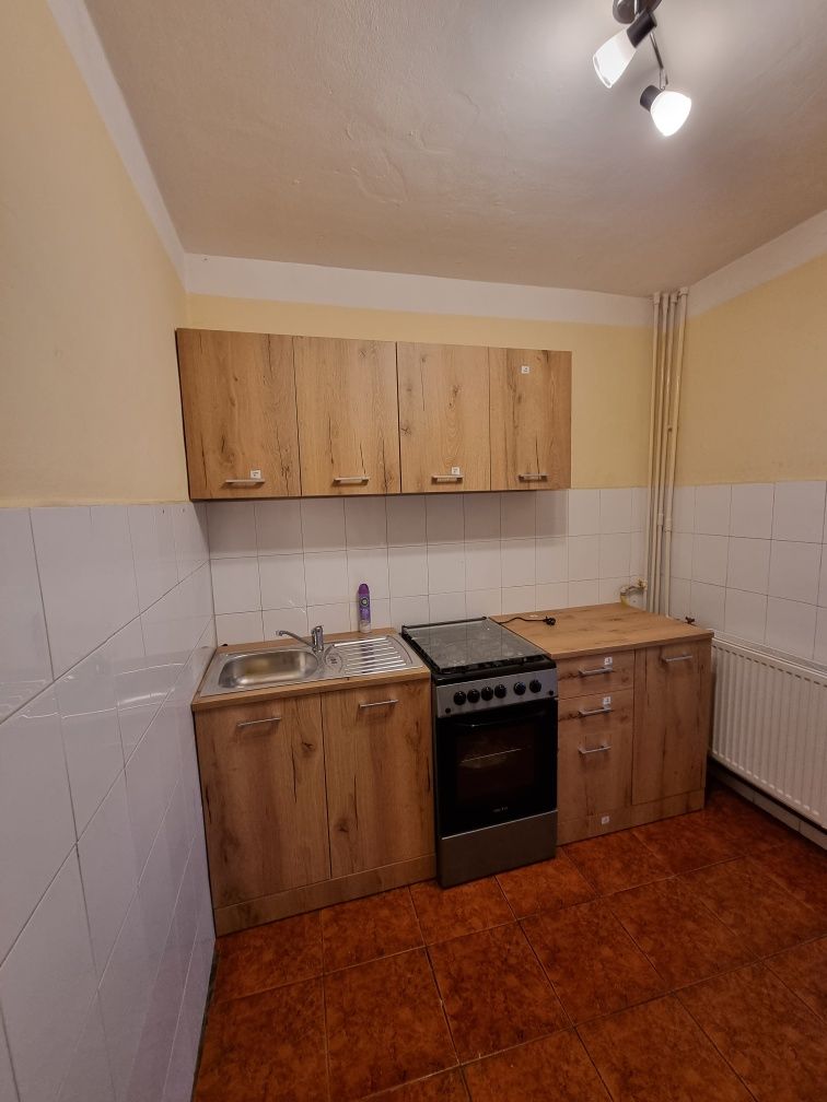 Închiriez apartament 2 camere