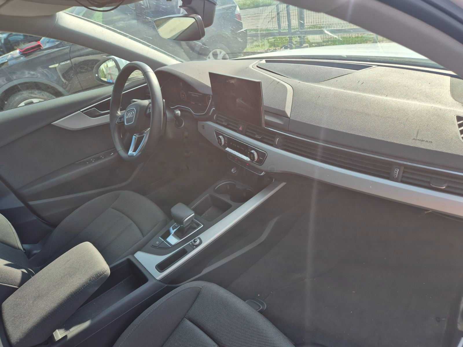 AUDI-A4 2023-на части
