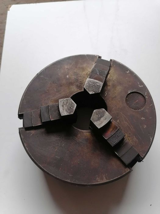 Universal pentru strung