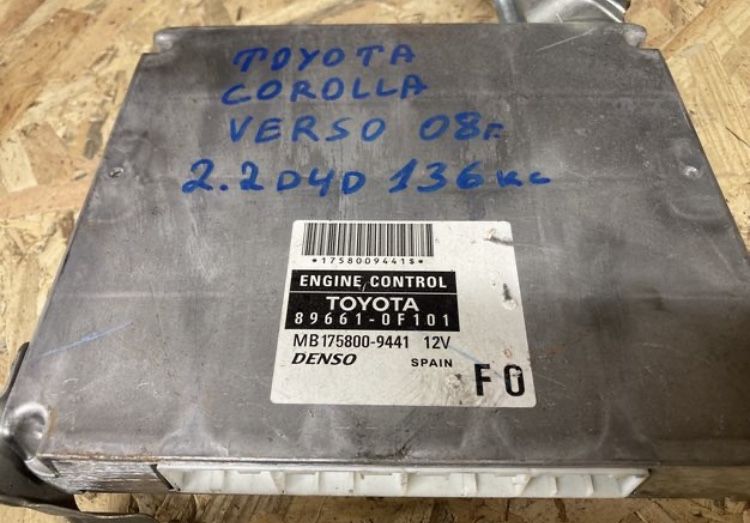 Компютър за тойота корола версо /Toyota 2.2D4D 136кс.DENSO 89661-0F101