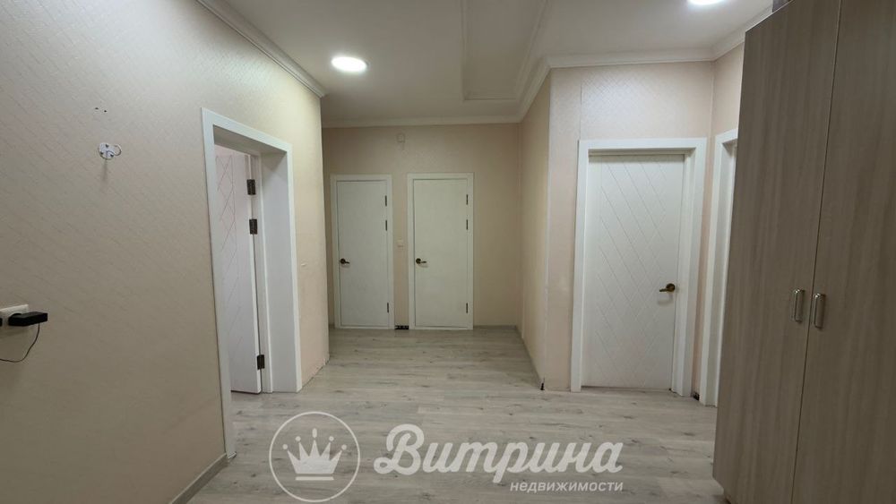 Продаётся 3-комнатная квартира по ул. Паркент