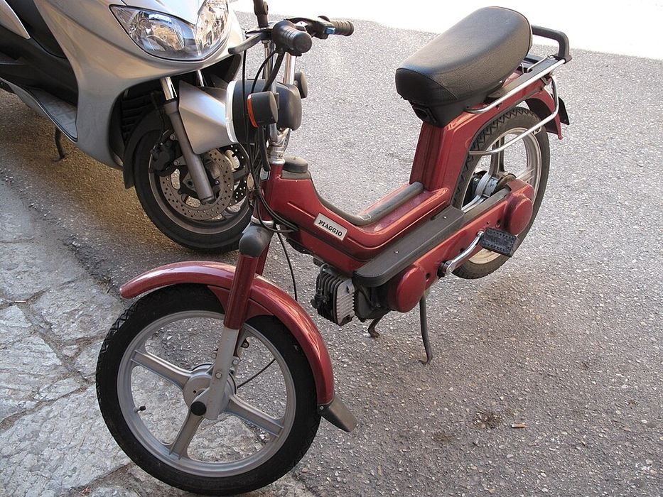 Vând moped piaggio si