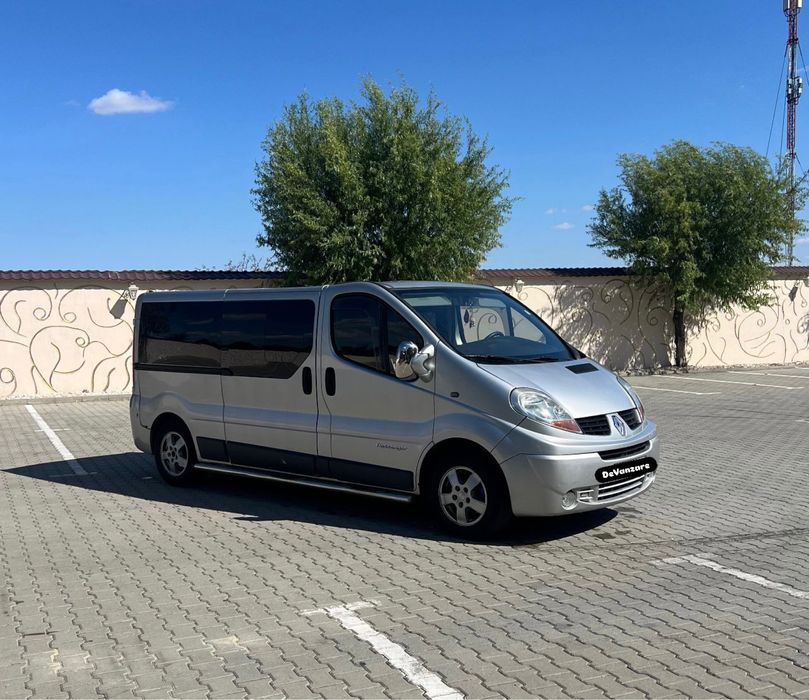 Vand renault Trafic 8+1