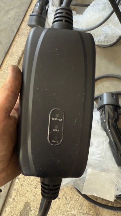 Statie Incarcare Masina electri Hybrid Peugeot Volvo Hyundai audi 13A