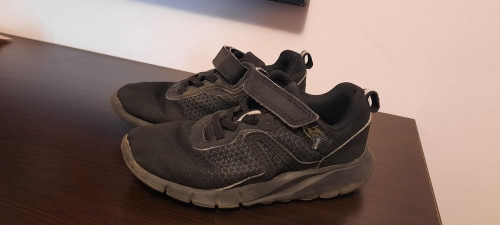 Adidasi Decathlon baieti