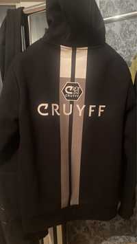 СРОЧНО! Дешево продам спортивный костюм бренда Cruyff оригинал