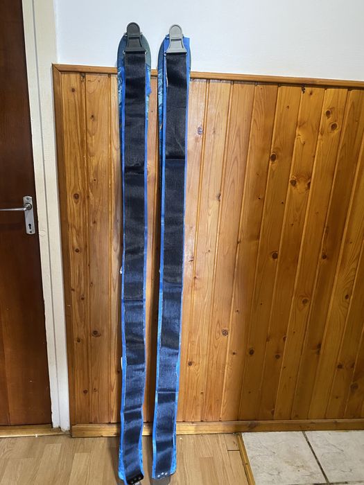 Schiuri de tura cu piei de foca