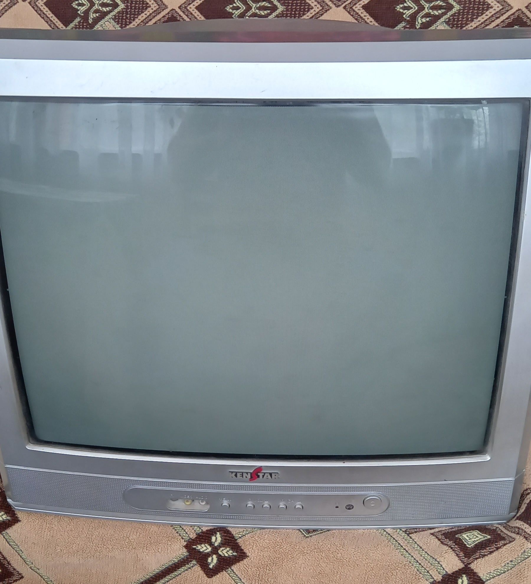 Televizor color ...