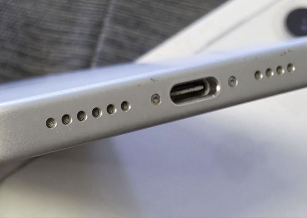 ***256GB iPhone 16 Plus Yettel Гаранция 2027г. White | Бял 16+