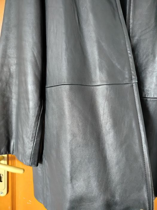 Черно кожено яке