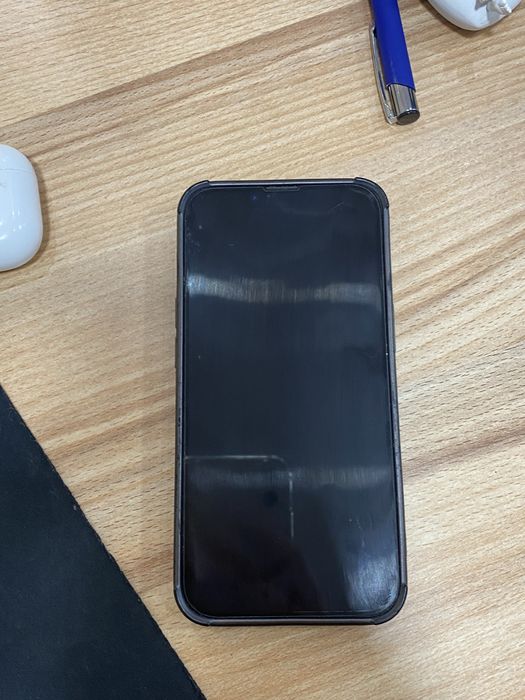 Продам айфон 13 про