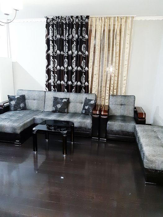 Сдам по суточных квартира центре города.