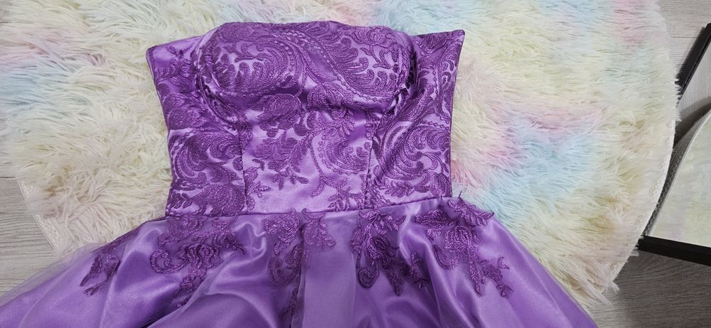 Rochiță scurtă de ocazie