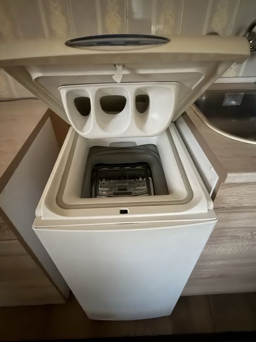 Пералня Whirlpool горно зареждане