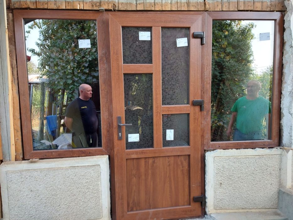 Tâmplărie pvc cu geam termopan, plase insecte,