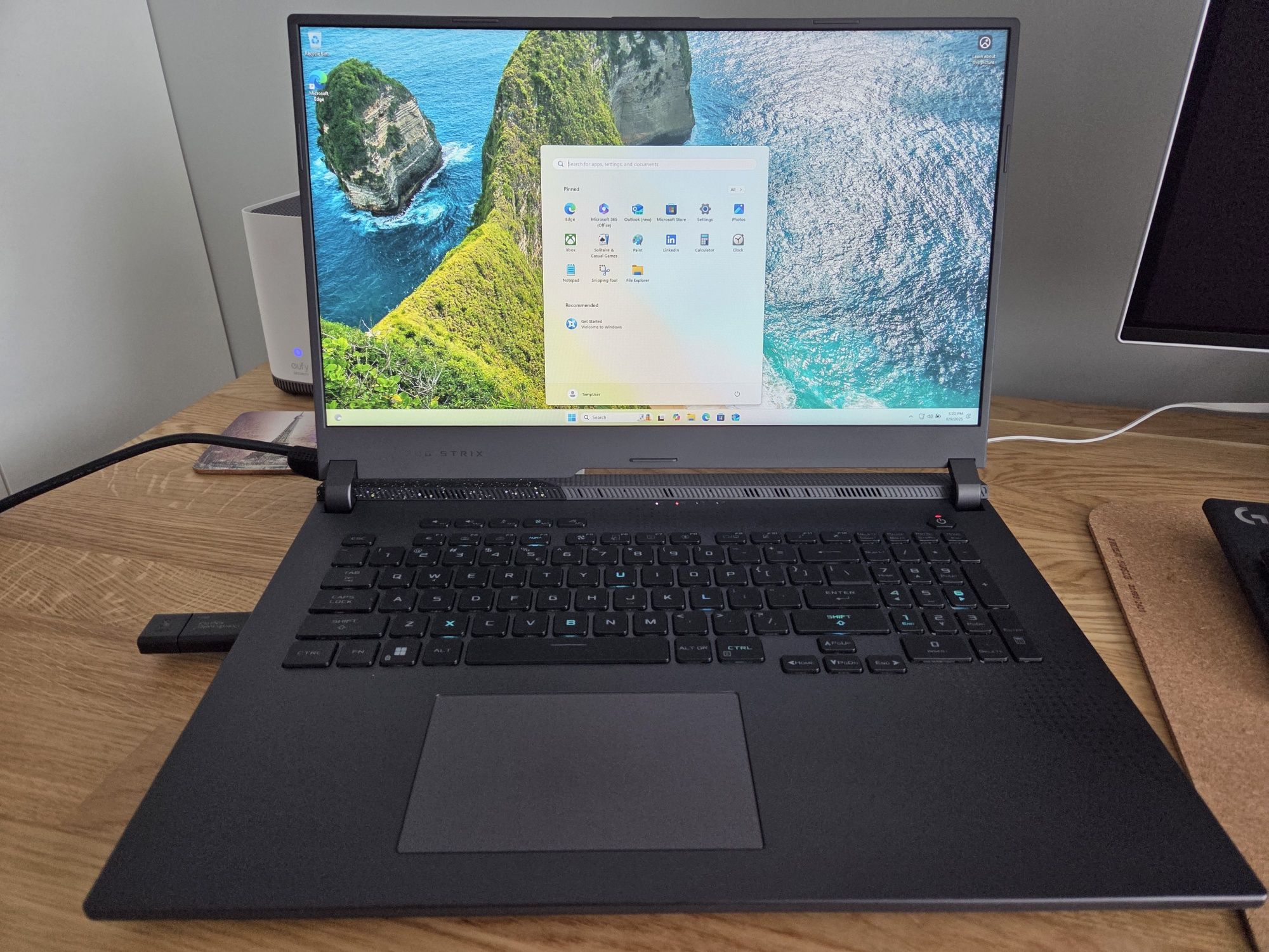 Laptop Gaming ASUS ROG Strix G17 G713RW