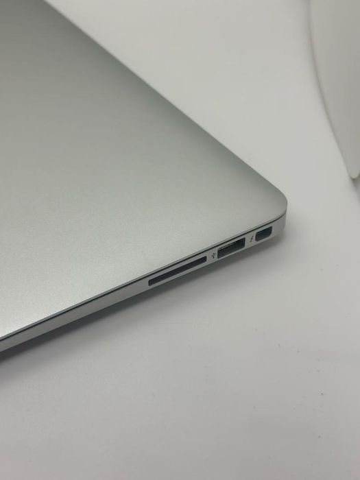 MacBook Air 13 2017, i5 1.8 GHz, 8 GB, 128 GB, Silver -A-
