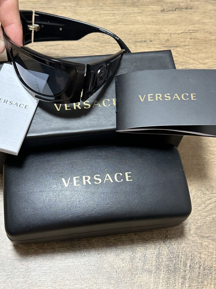 Слънчеви очила Versace