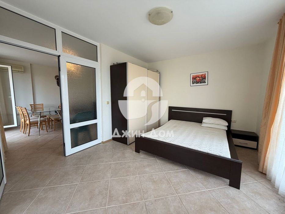 Тристаен апартамент на ПЪРВА ЛИНИЯ в к-с „Мидия“, гр. Ахелой