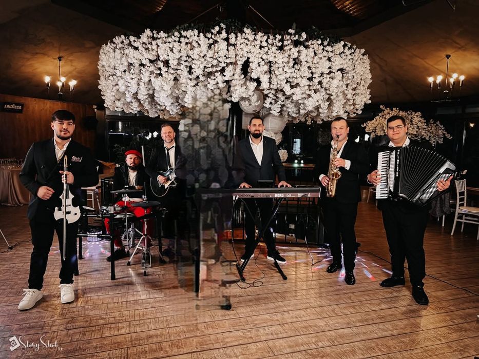 Formatie  muzica nunta / Botez  Nfmusicband.ro /Evenimente/Muzi