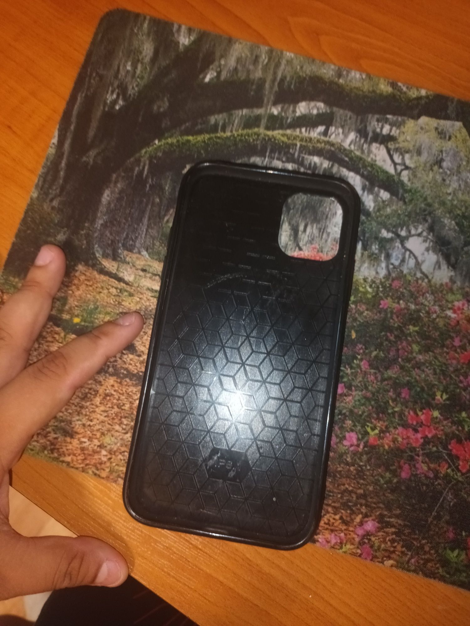 Кейс за Iphone 11 Louboutin
