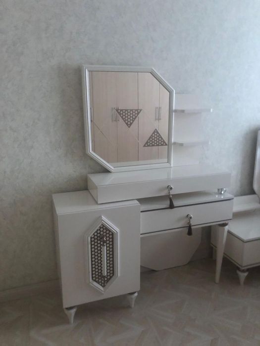 Спальный гарнитур б/у