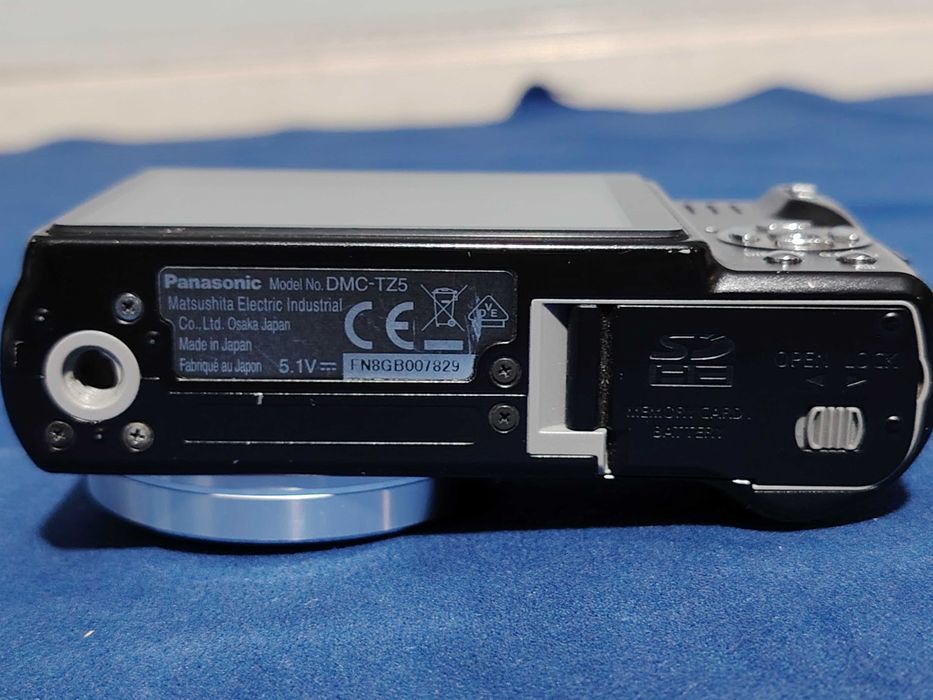 PANASONIC DMC-TZ5 cameră foto digitala, cu husă, cablu USB, manual