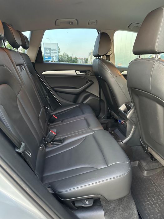 Vând Audi Q5 Facelift 2013 S-Tronic