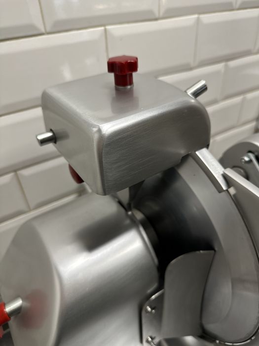 Колбасорезачка - слайс машина