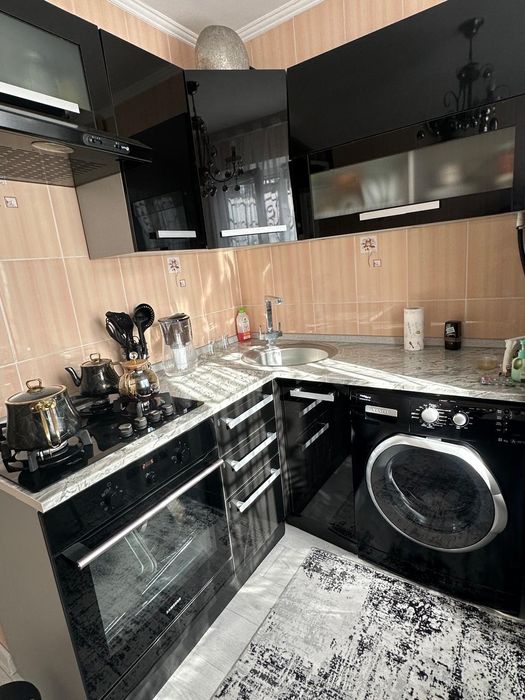 Куханый гарнитур в идеальном состоянии