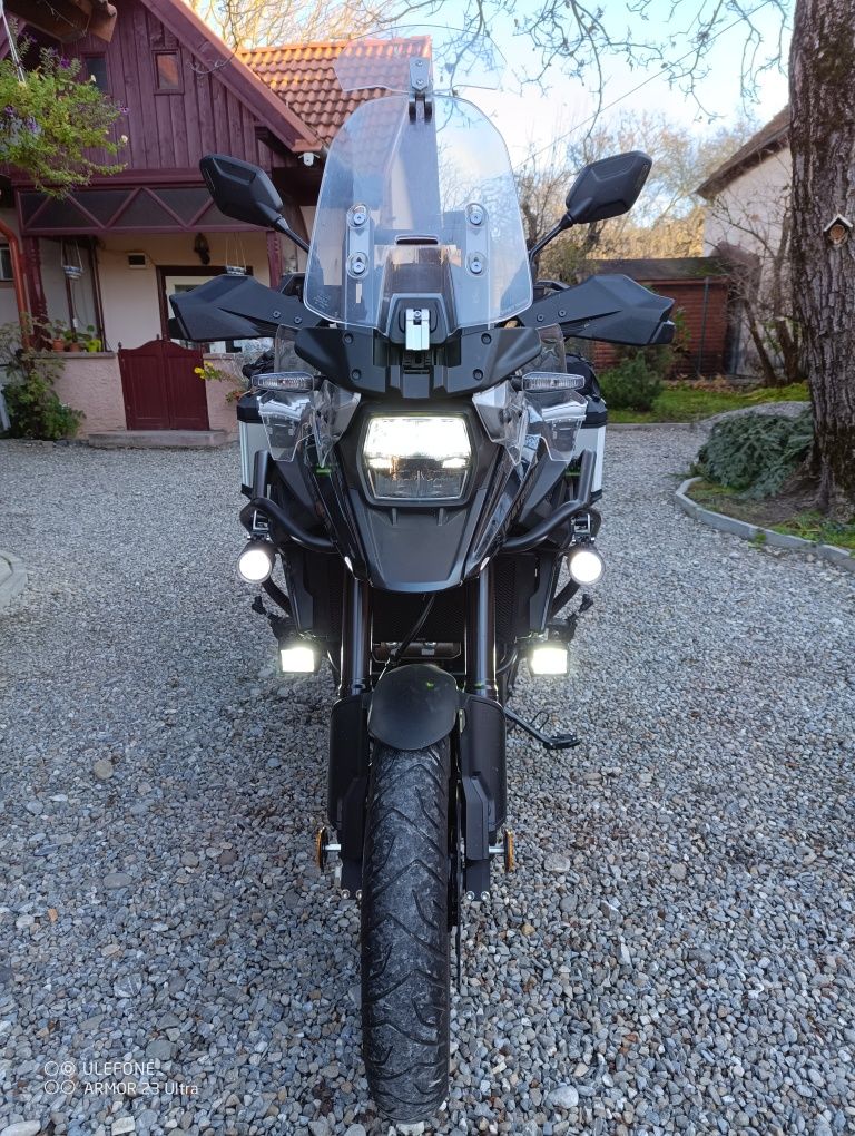 Suzuki v strom 1050 xt