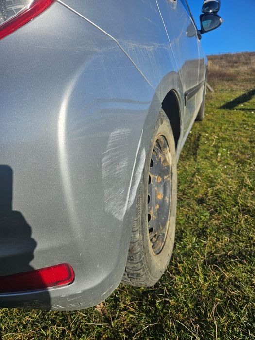 Vând toyota yaris an 2012 1.4 diesel