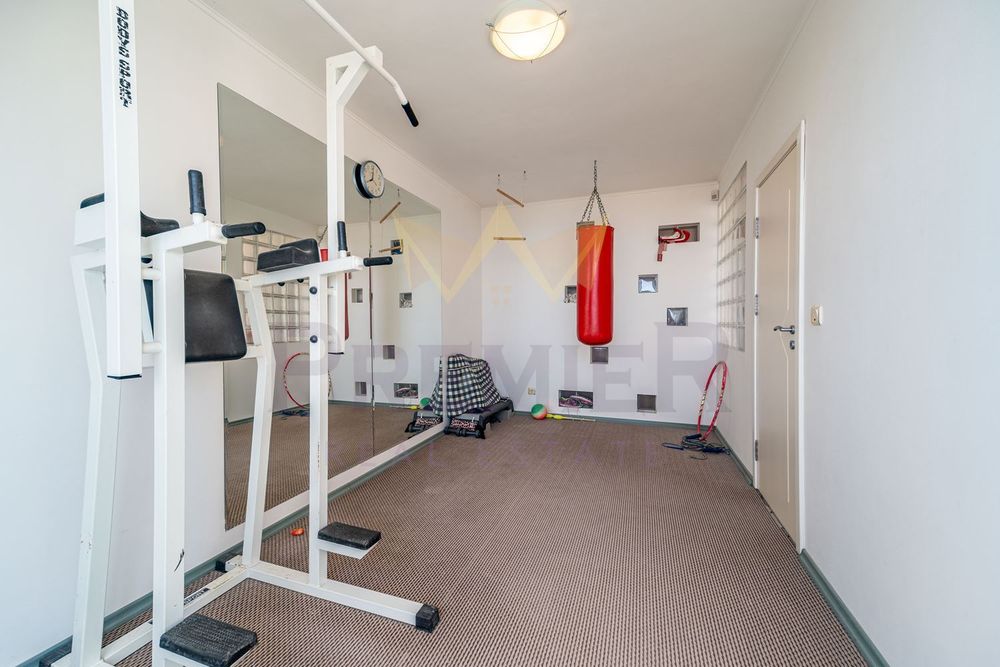 Продава се Многостаен апартамент в Варна, Бриз - 254 кв.м за 1414 €/кв.м - Снимка #10