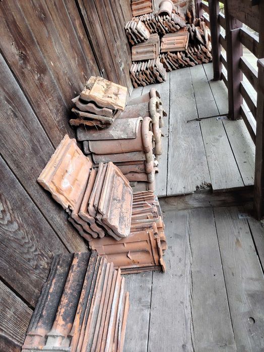 Țiglă acoperiș de donat