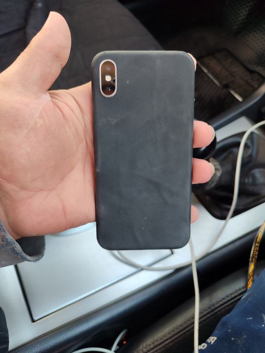 Iphone x sotiladi holati rasmda