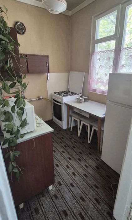 Сдается 2 ком Эко базар Массив Феруза