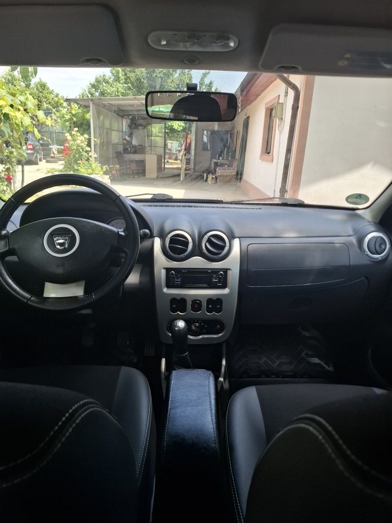 Dacia Logan Mcv/1.6 Benzină/An 2012 luna 11