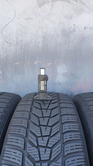 4бр зимни гуми 225/65/17 Hankook Winter I Cept Evo 3, SUV
dot22
6.5mm