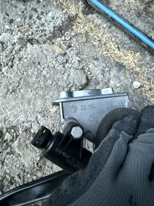 Помпа за съединител с педалите бмв е46 купе 330ci