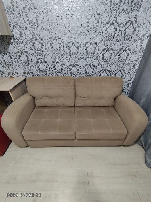 Диван двухместный