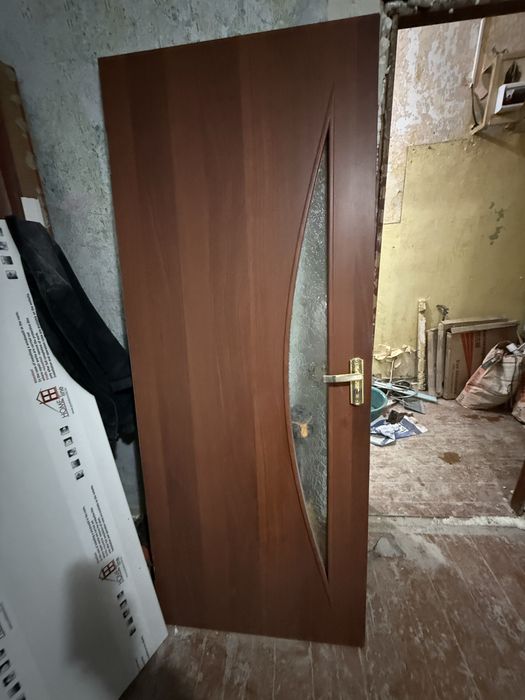 Продам медкомнатную дверь