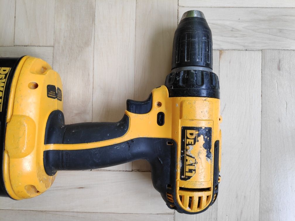 Продавам винтоверт DeWalt.