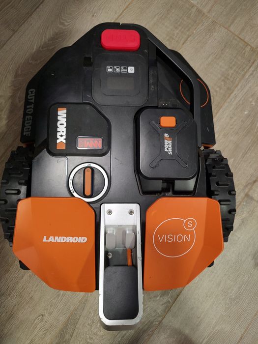 Robot de tuns iarba Worx Landroid Vision S250