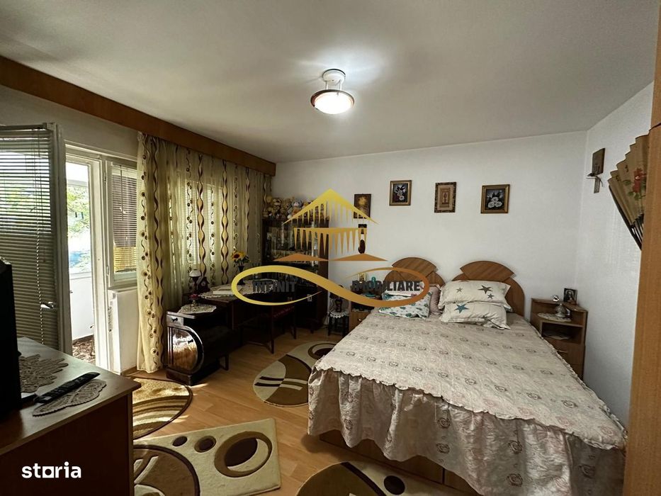 Apartament 2 camere semidecomandat etj1 de vanzare ULTRACENTRAL/ Bacau