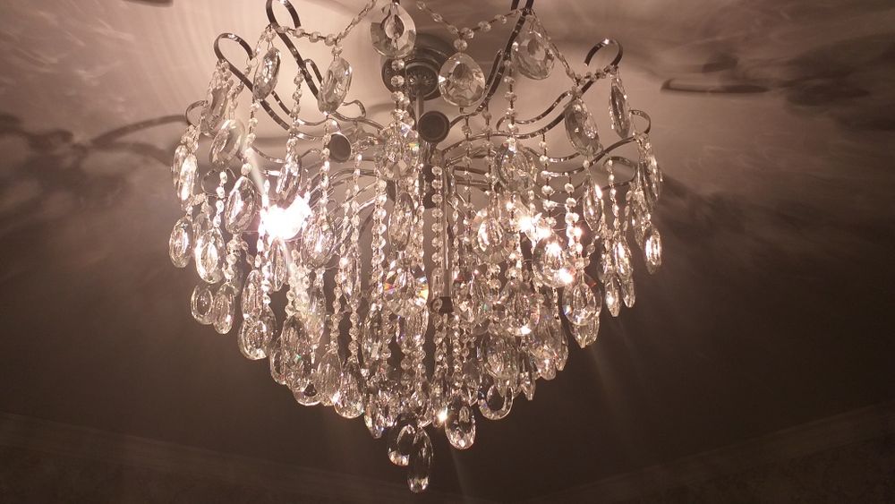 Люстра в гостиную