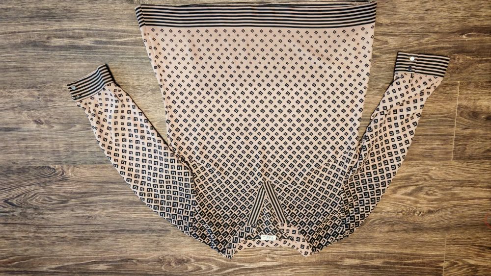 Bluza și maieut, mărimea 42, dar merge 40 (M)