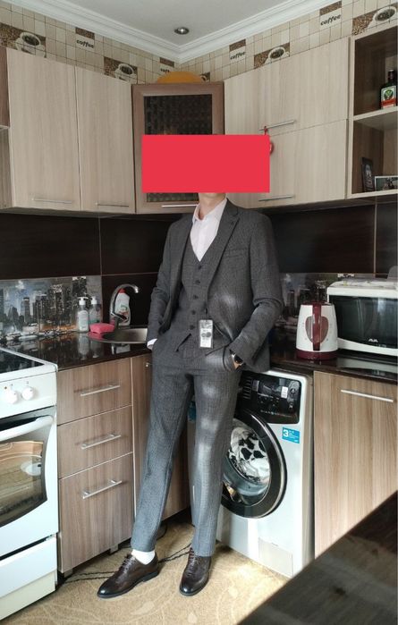 Мужской классический костюм тройка на праздник