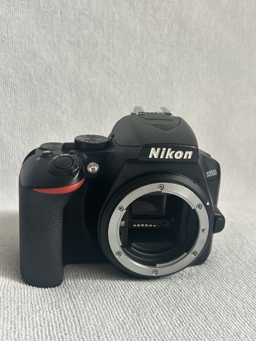 Aparat foto Nikon D3500