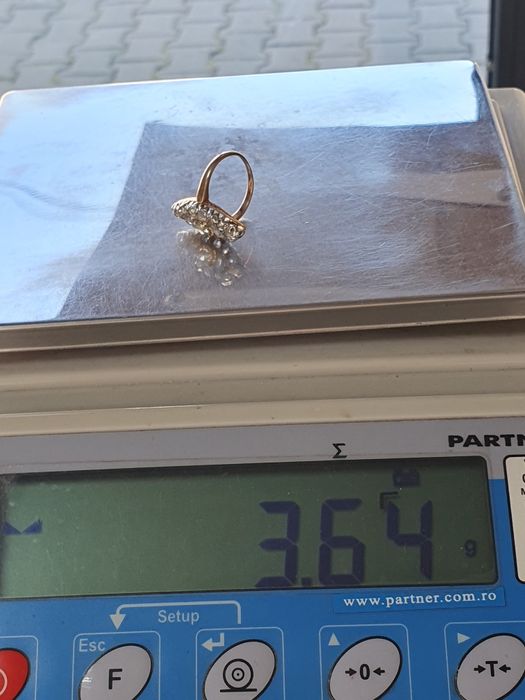 Inel din aur de 14K cu diamante naturale țintuite în argint